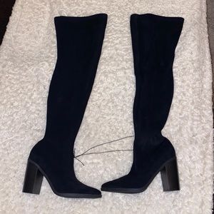 Knee high stretchy boots size 8